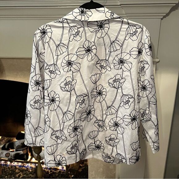 Chico’s Embroidered Swing Jacket Size large - Picture 4 of 9